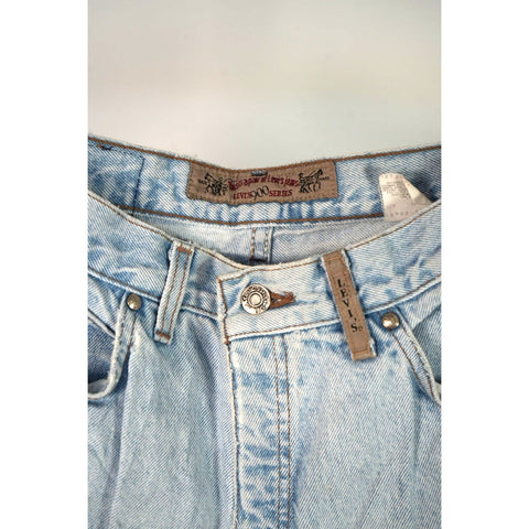 "Retail" Vintage Levi's 900 Series High Waist Tapered Fit Light Wash Denim Jeans 31x27.5