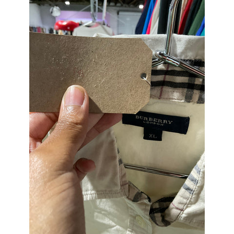 Burberry Men’s White Long Sleeve Shirt Size XL – Classic Designer Button-Up with Timeless Luxury Style