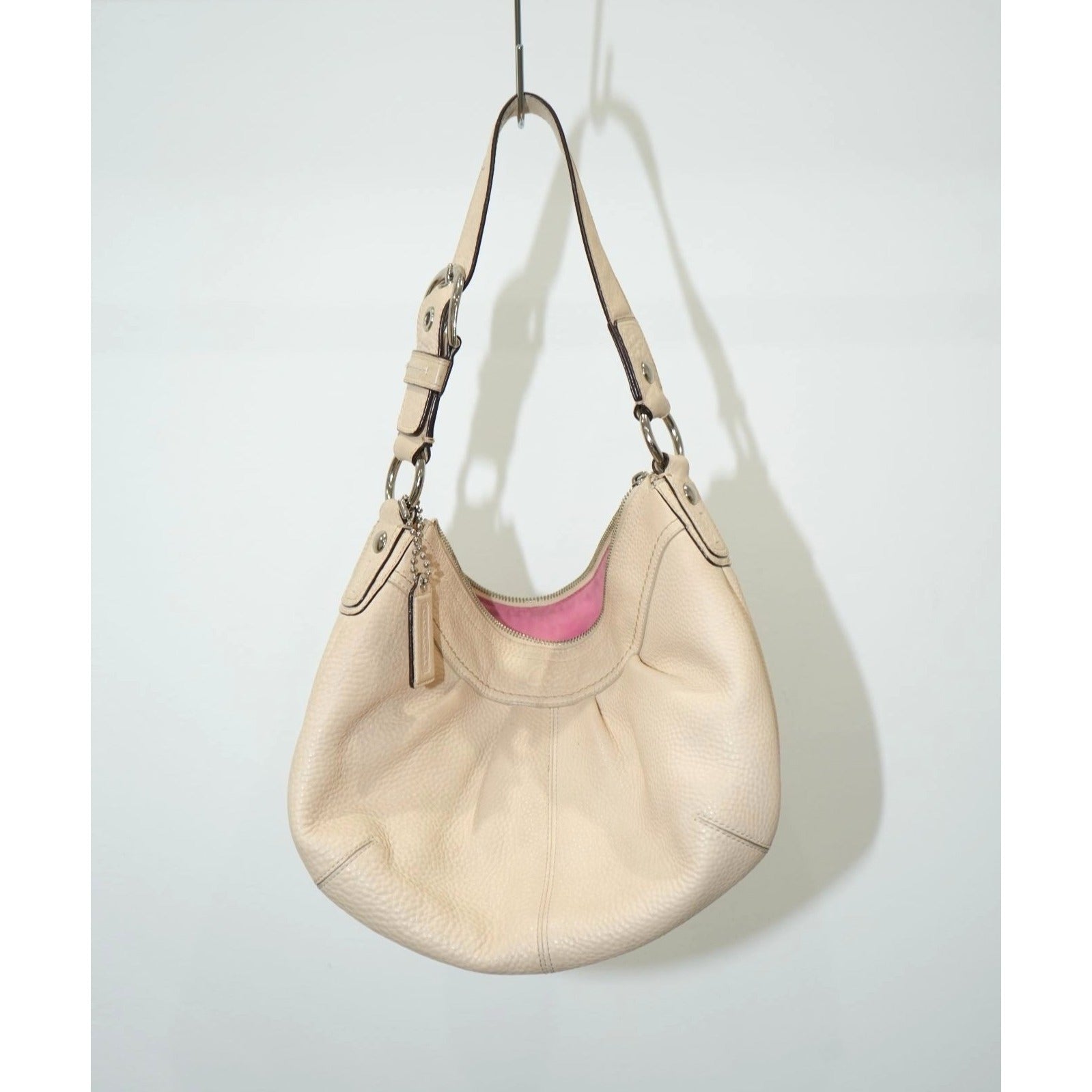 Retail Coach Cream Leather with Pink Lining Hobo Handbag F13730 Women s